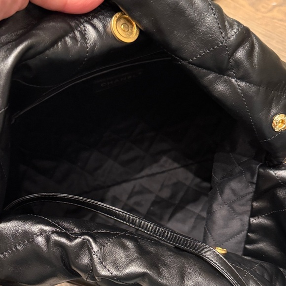 Chanel 22 small size Black Leather Shoulder Bag with Gold Chain - Picture 11 of 13